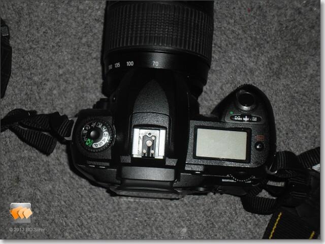 JUAL NIKON D70s+Lensa tamron 70-300mm+compact flash memory mulus muuraahh