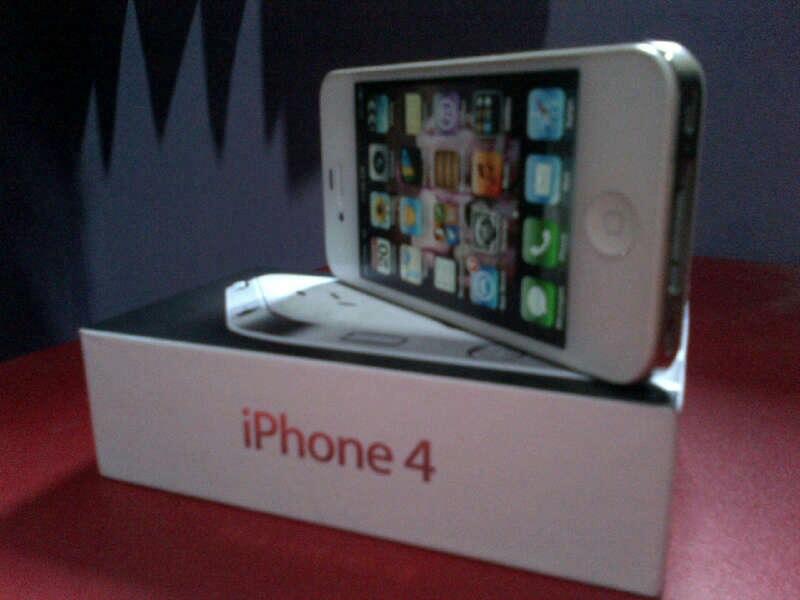jual Apple iPhone 4 16 Gb white second