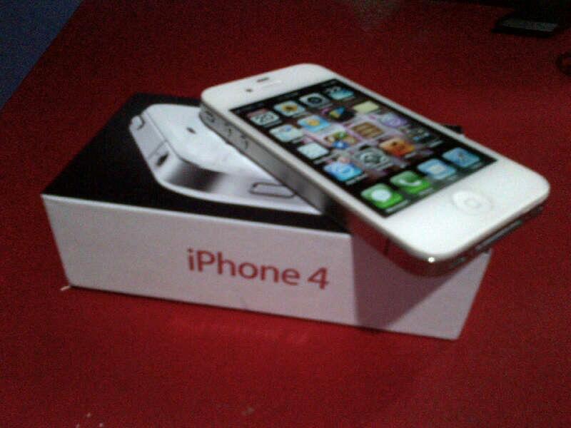 jual Apple iPhone 4 16 Gb white second