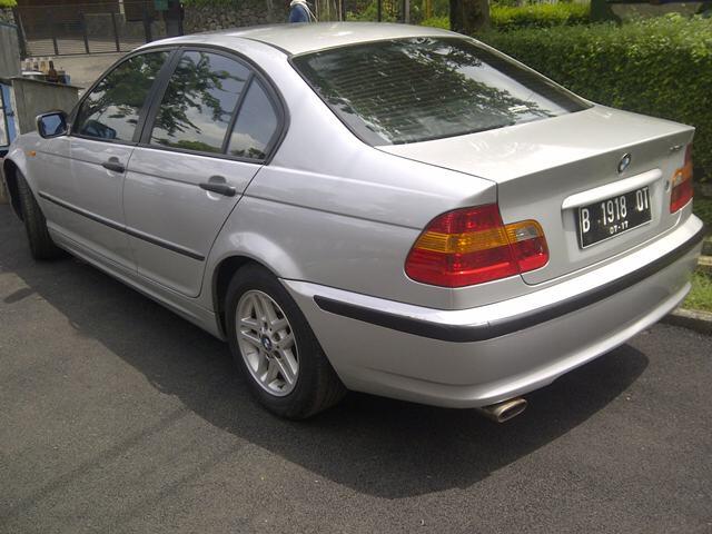 BMW 318 i 2012 AT Facelift Abu2 metalik Good condition