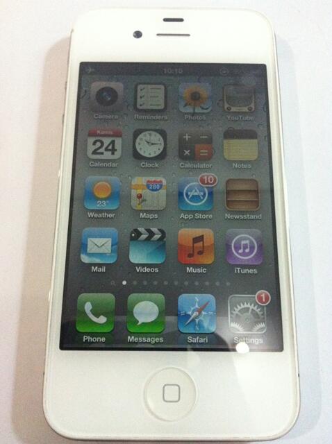 iPhone 4s 32gb White SU uncloked by Gevey MURAH siap pakai