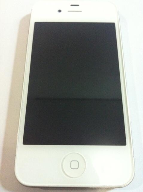 iPhone 4s 32gb White SU uncloked by Gevey MURAH siap pakai
