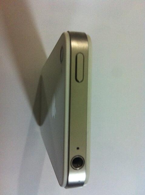 iPhone 4s 32gb White SU uncloked by Gevey MURAH siap pakai