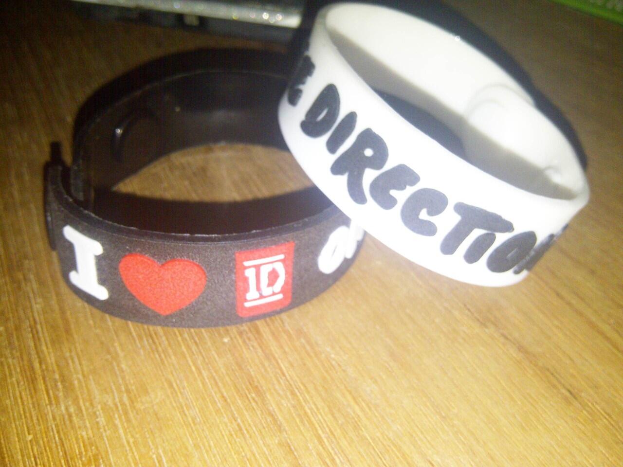 WRISTBAND / GELANG ONE DIRECTION MURAH