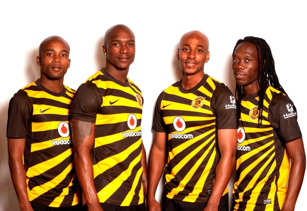 100 Jersey Sepakbola Terbaik 2012-2013