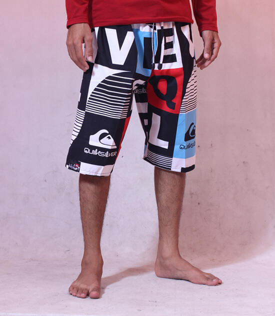 CELANA PENDEK PANTAI / SHORT BOARD QuickSilver (CLOTH.03 STORE)