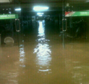 BANJIR BANDAR LAMPUNG (KUMPULAN BERITA DAN FOTO)