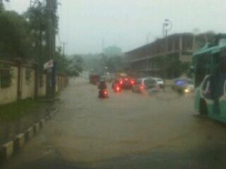 BANJIR BANDAR LAMPUNG (KUMPULAN BERITA DAN FOTO)