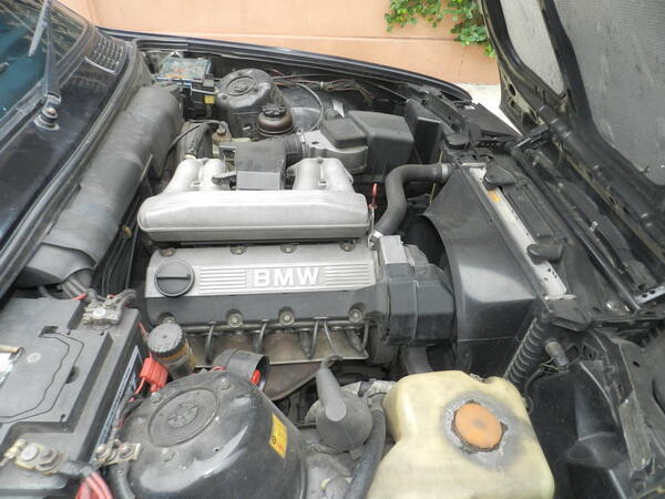 BMW 318i M40 E30 TAHUN 1990