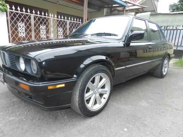 BMW 318i M40 E30 TAHUN 1990