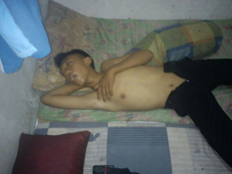 Coba tebak ini tidur apa di siksa kubur (Masuk gan jamin ngakak)