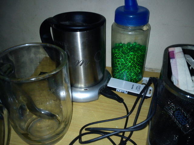 meja kompi ane gan(coba cari cpu nya)