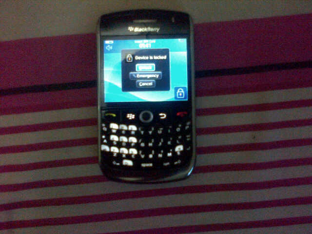 WTS - Blackberry 9800 aka Torch 1 dan Blackberry 8900 aka Javelin