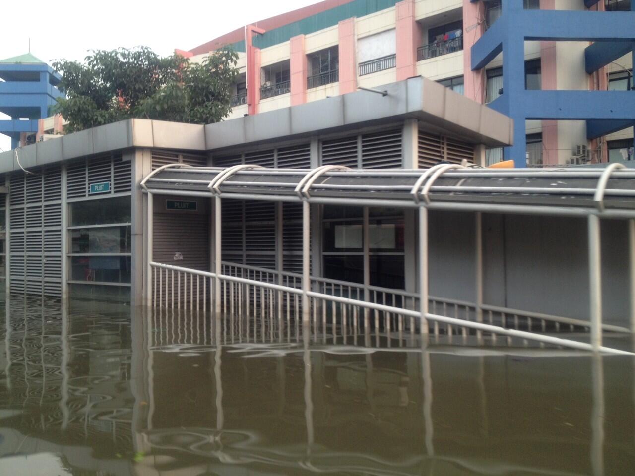 Foto - foto musibah banjir di sekitar pluit