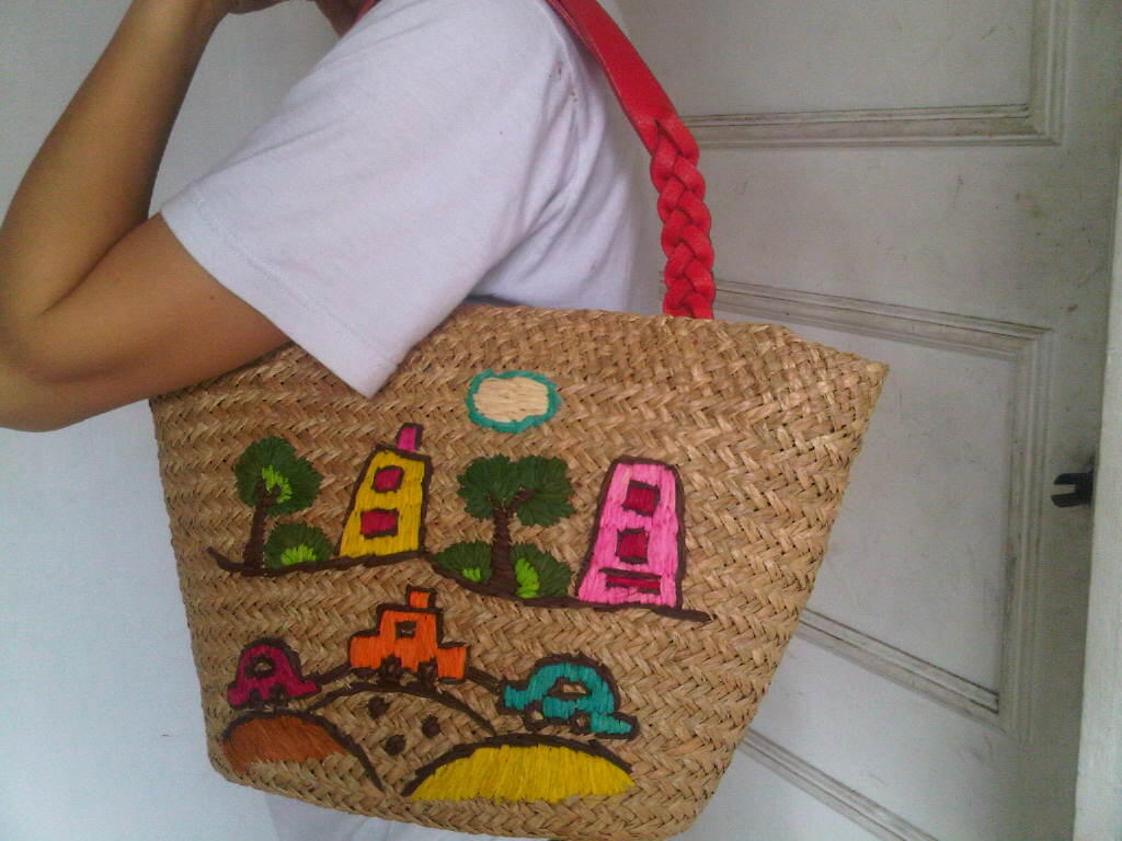 Cari tas  ghendis handmade rajut  rotan  lucuuu pokoknyaa 