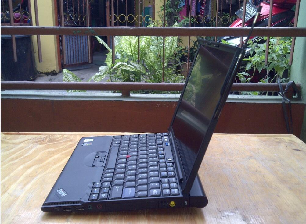 Terjual Notebook 2nd Lenovo Thinkpad x61 include antena 