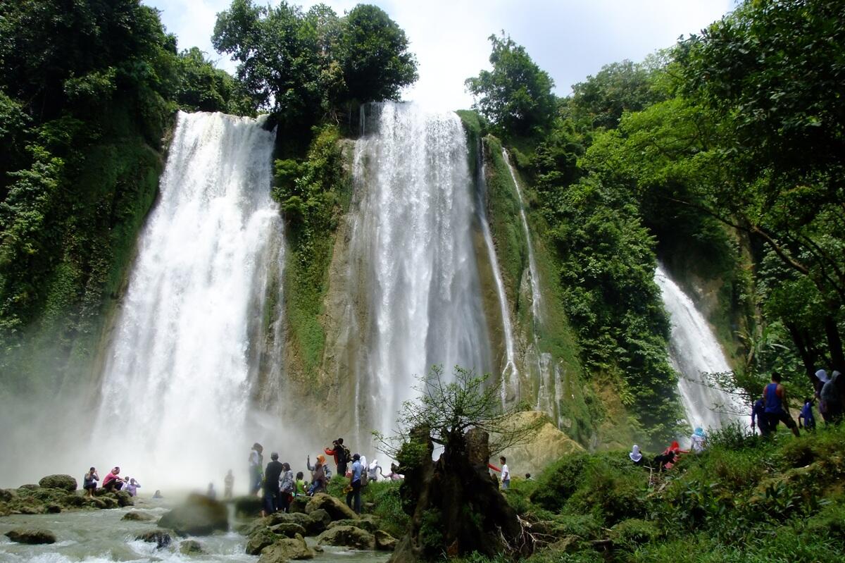 ♣ Keindahan Alam Curug Cikaso ♣