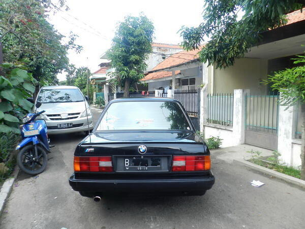 BMW 318i M40 E30 TAHUN 1990