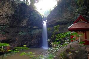 9 curug wisata mempesona di Bandung :matabelo