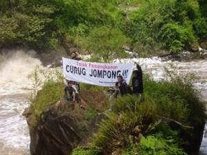 9 curug wisata mempesona di Bandung :matabelo