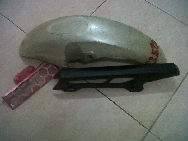 SUZUKI SATRIA FU 150 ACCEORIS (BODY,STOP LAMP, LEG CENTER)