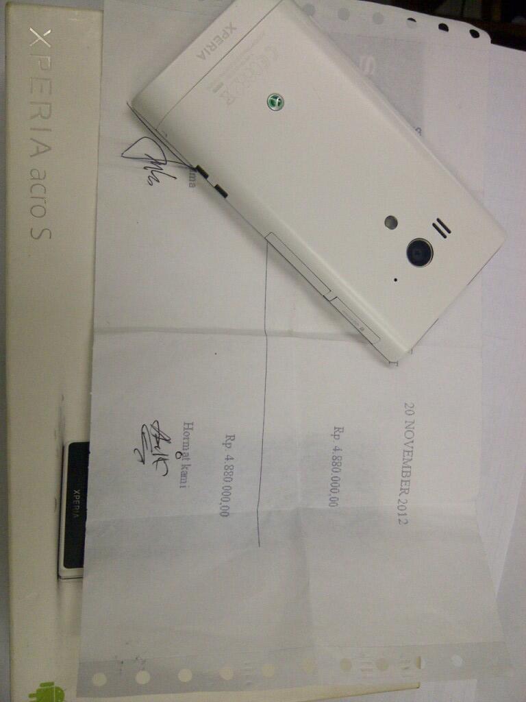 sony ericsson acro s lt26 white,mulus,garansi panjaang.murah boss