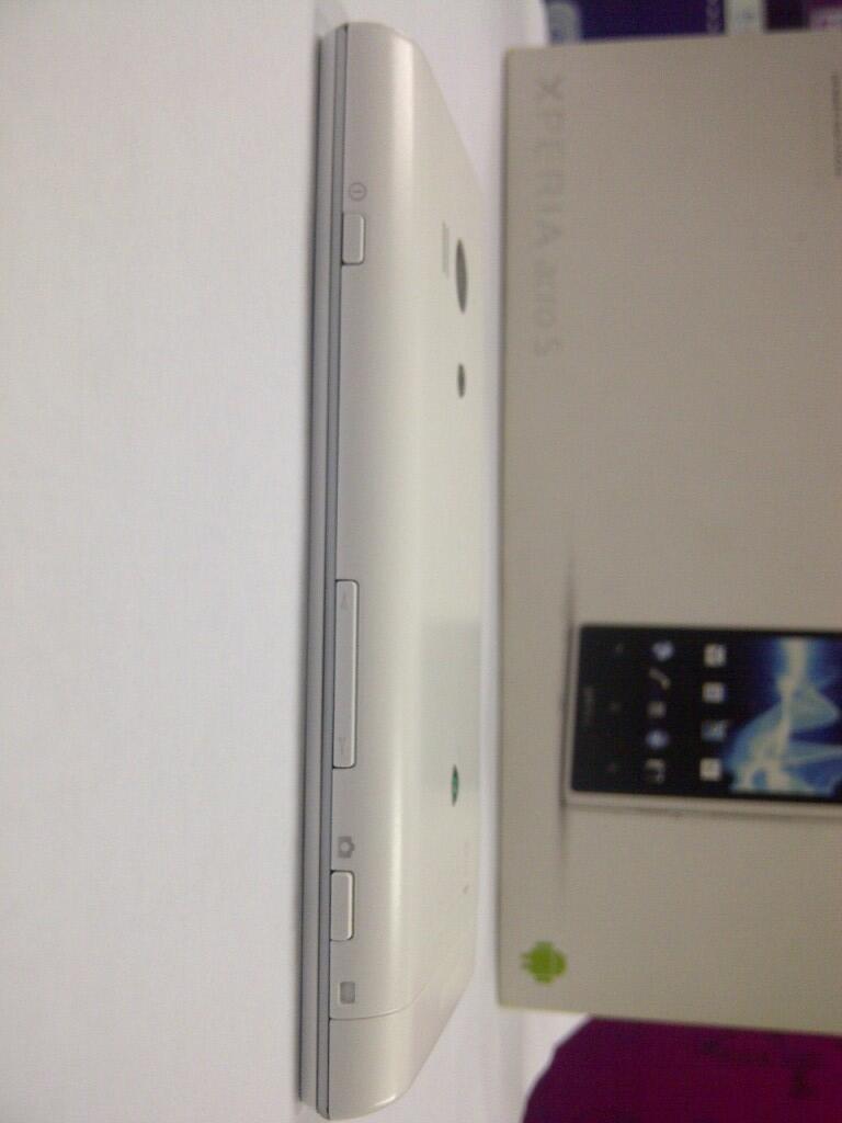 sony ericsson acro s lt26 white,mulus,garansi panjaang.murah boss