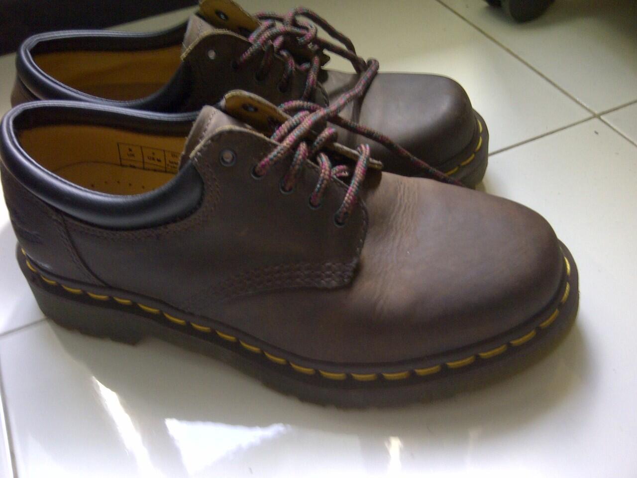 dr martens 8053 brown