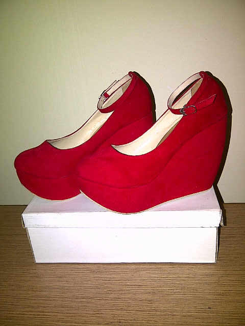 flatshoes, wedges dan highheels murah berkualitas