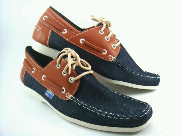 sepatu class black rp 210.000