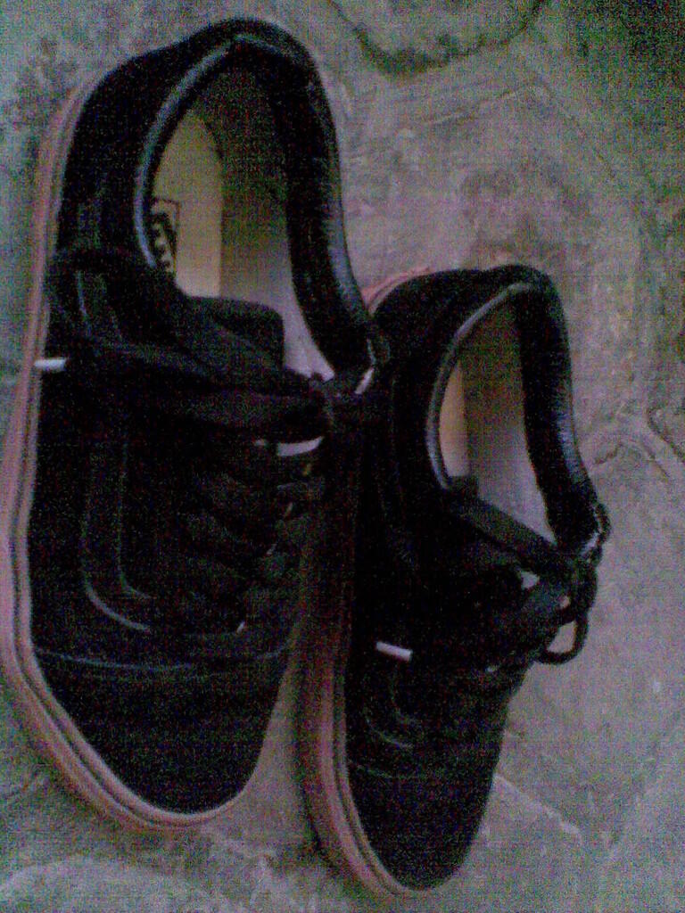 WTS sepatu VANS oldskool blackgum bandung