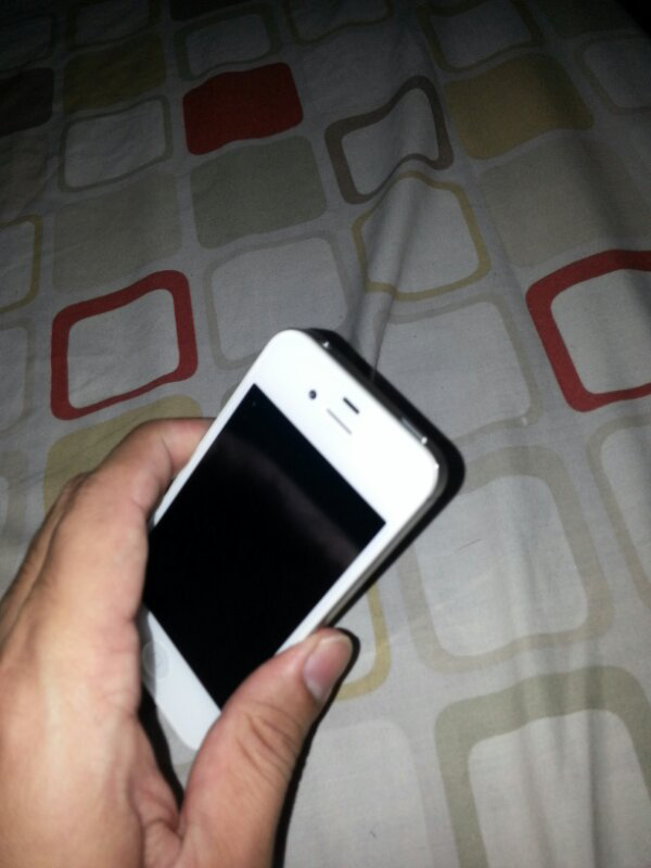 (wts) iphone 4s white 16 Gb ibox garansi feb 2013 ( cod malang)