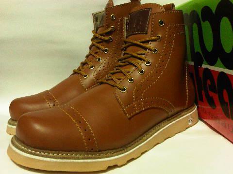 sepatu boots