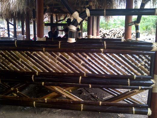 Terjual SAUNG RUMAH PONDOK BAMBU MURAH NAMUN ARTISTIK  KASKUS