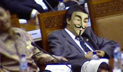 Roy Suryo Remehkan Ancaman Hacker Anonymous