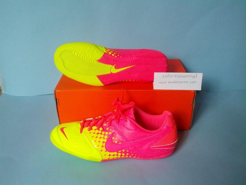 Terjual jual  sepatu  futsal  New Nike 5 elastico pink flash 