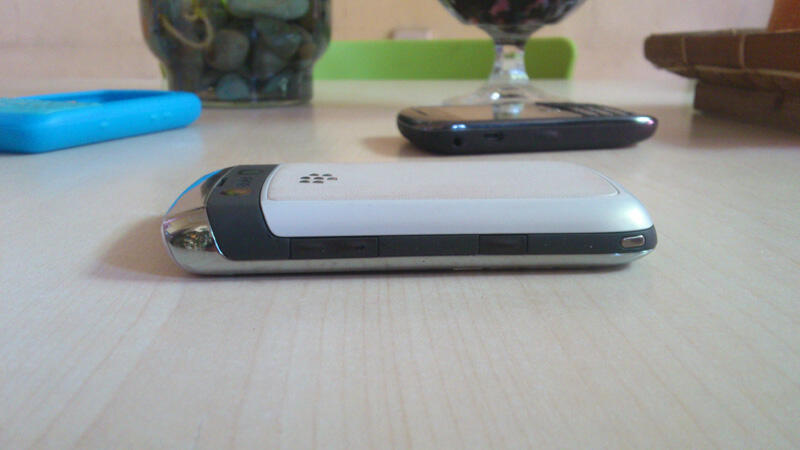 blackberry onyx 2 9780