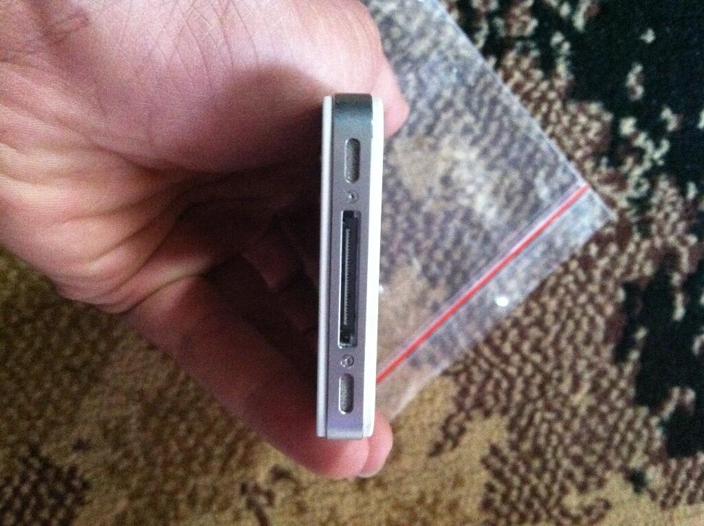 jual iphone 4g 8gb white cdma udah inject smartfren mulus 97% gan bandung!!!