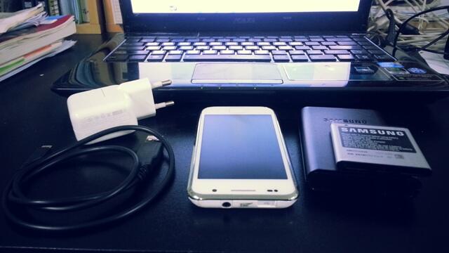Galaxy S1 white -rare- (1 GHz Cortex-A8, 16GB internal memory)