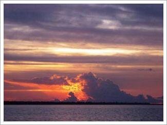 (PICT) Berburu senja keliling indonesia