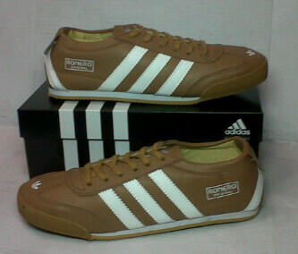 adidas~Nike~adidas~Nike~adidas~Nike~adidas~Nike~adidas~Nike~adidas~Nike~adidas~Nike
