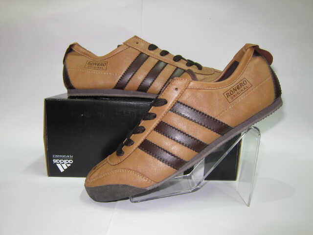 adidas~Nike~adidas~Nike~adidas~Nike~adidas~Nike~adidas~Nike~adidas~Nike~adidas~Nike
