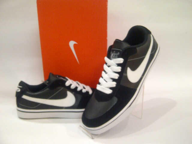 adidas~Nike~adidas~Nike~adidas~Nike~adidas~Nike~adidas~Nike~adidas~Nike~adidas~Nike