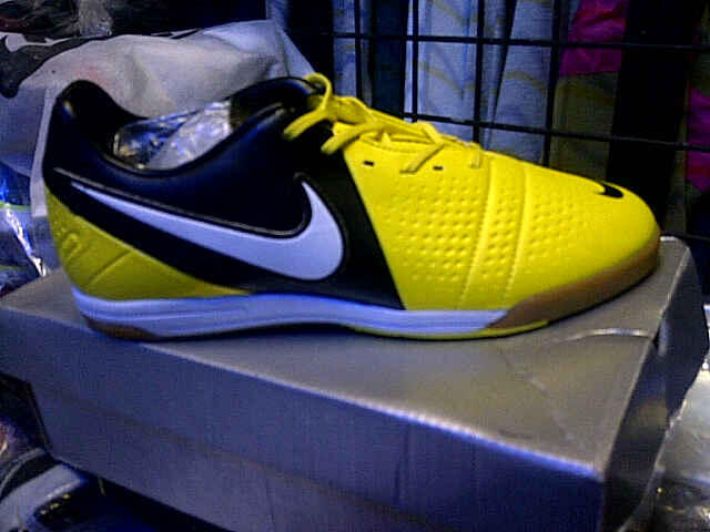 adidas~Nike~adidas~Nike~adidas~Nike~adidas~Nike~adidas~Nike~adidas~Nike~adidas~Nike