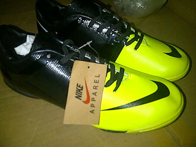 adidas~Nike~adidas~Nike~adidas~Nike~adidas~Nike~adidas~Nike~adidas~Nike~adidas~Nike