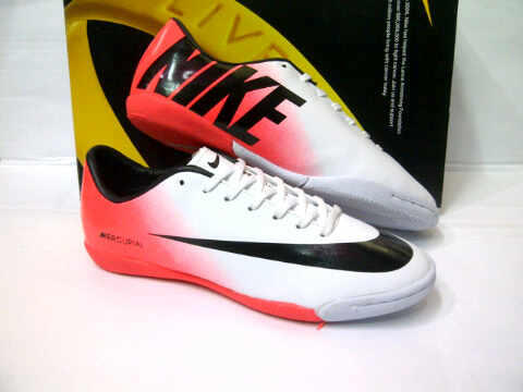 adidas~Nike~adidas~Nike~adidas~Nike~adidas~Nike~adidas~Nike~adidas~Nike~adidas~Nike