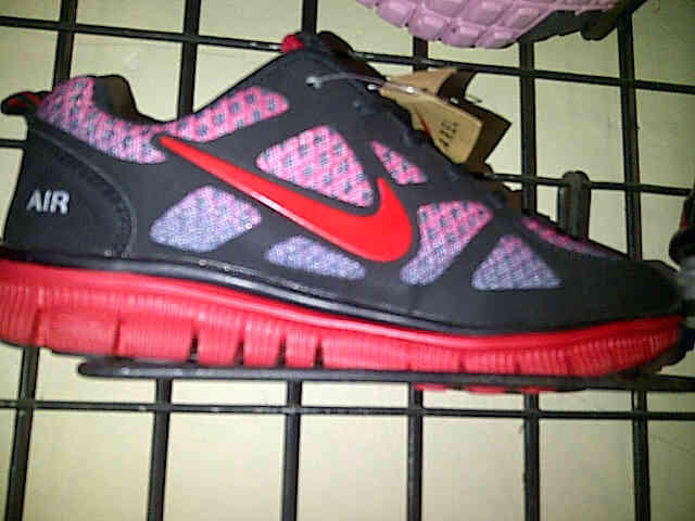 adidas~Nike~adidas~Nike~adidas~Nike~adidas~Nike~adidas~Nike~adidas~Nike~adidas~Nike