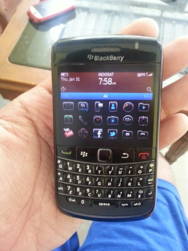 wts bb onyx 9700 (casing sudah onyx2) mampir gan murmerr