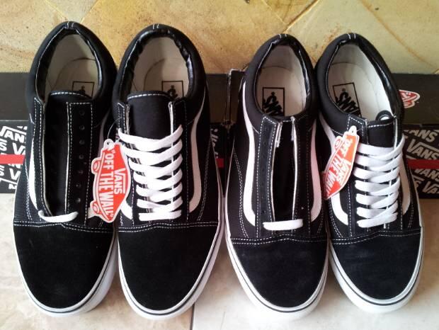 Vans Old Skool Blk/Wht Size 9.5 (PA) & 10.5 (IFC)