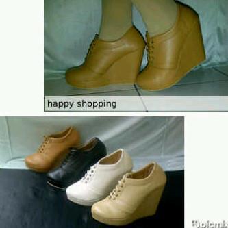 Wedges kulit motif